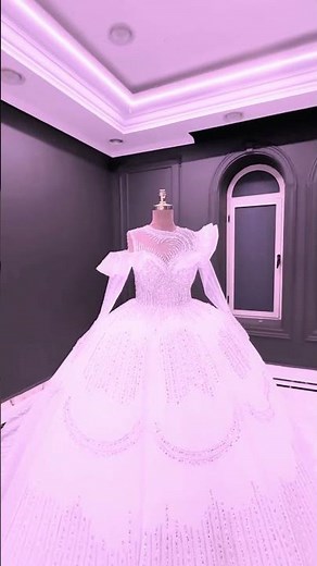 Trending Celebrity Wedding Dresses Stunning Bridal Fashion 2025