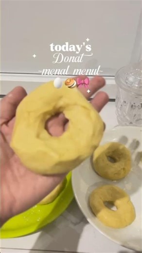Bikin donat yang selaraku banget, tipe donatnya tuh krispy diluar tapi empuk di dalem🥰