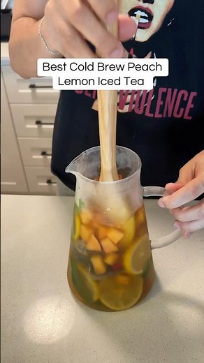 Honey Peach Lemon Iced Tea #icedtea #summerdrinks #diy #recipe