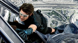 389K views · 37K reactions | Did you know that Tom Cruise really climbed the world's tallest building for this scene in Mission: Impossible – Ghost Protocol?!? Watch now | Netflix | Facebook