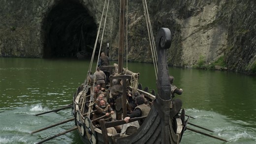 When everyone is so quick to fight their way through things, it pays to think smarter, not harder. 📺 Vikings: Valhalla | Netflix