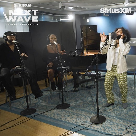 We’re completely mesmerized by Elijah Blake's soulful vocals 🎶 Check out his full performance on SiriusXM The Heat at https://sxm.app.link/ElijahBlakePerformanceFB | SiriusXM