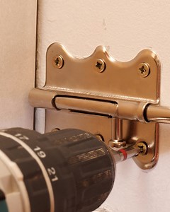 331K views · 583 reactions | Easy DIY Lock Installation | Bored Panda Art | Facebook