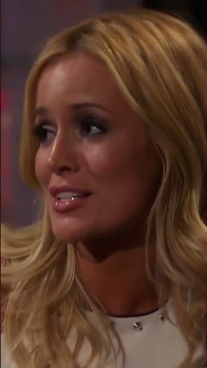 You dropped this, queen 👑 #TheBachelorette #BachelorNation