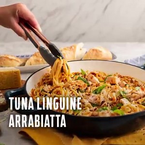 With just a handful of simple ingredients and short time in the kitchen, our Tuna Linguine Arrabbiata makes a superbly flavorful and cozy dish for your next #pastanight 🍁🍝 https://www.genovaseafood.com/recipes/tuna-linguine-arrabbiata | Genova Seafood