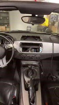 BMW Z4 2.5i 192hp - how to cut your dash - navigation retrofit