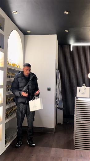 Abdu’s a smart guy but some oud Paris you won’t regret it #oudparis #chanelbag #perfumes #brixton