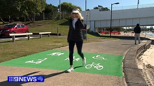 A footpath sign in Paradise Point has locals in a flap, debate erupting on social media with many labelling it a waste of ratepayer money. #9News | 9 News Gold Coast