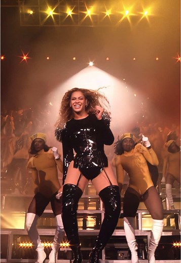 Beyoncé Live Performance of 'Hold Up' at Coachella