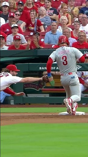 Alec Burleson with some UNREAL reflexes 😳