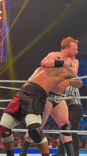 526K views · 7.8K reactions | Absolute brawl! #SmackDown | WWE | Facebook