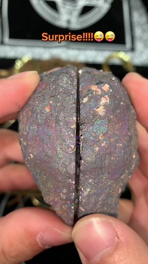 Hi,guys surprise!😱😈😈#crystals #crystal #auraagate #agatedruzy #surprise #crystalhealing #crystaltok #crystalshop