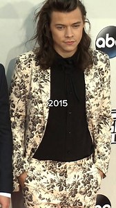 Happy birthday #HarryStyles, oh how far you’ve come since your #OneDirection days. Photos & vid