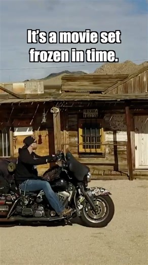 I Declared My Final Wishes in Chloride, Arizona... - Chloride was founded in 1863, making it the oldest continuously inhabited mining town in Arizona. - At its peak, Chloride had a population of over 2,000 residents, with more than 75 mines in operation. - Chloride is considered a “living ghost town” — only about 250 people live there, many of them artists, off-grid dwellers, or history buffs. - Chloride thrived through the late 1800s and early 1900s, producing silver, gold, lead, zinc, and turq