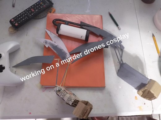serial designation n claws #fyp #fypシ #cosplay #cosplayer #cosplaymakingprocess #cosplayer #cosplaymexico #cosplayersoftiktok #foryou #foryoupage #murderdronesfan #murderdronesn #murderdr #serialdesignationn #nmurderdrones