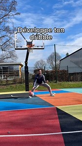 15K views · 41 reactions | Améliore ton dribble avec 4 exercices ! Si tu veux un bon dribble tu dois être capable de changer de rythme, être bas sur tes appuis, être bien coordonné ✅ #basketball #hooper #dribble #handle #meneur #nba #kyrieirving #basket | Paul Hudelle | Facebook
