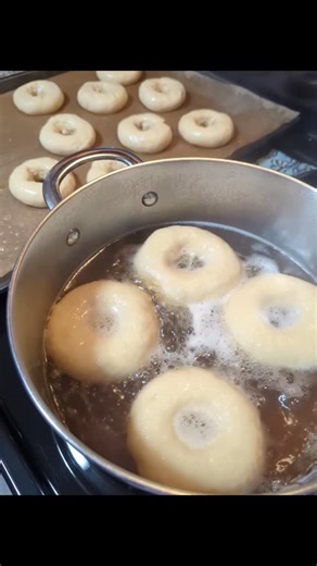 Small batch, always handmade, always with care. Which bagel is your favorite? #doughpaminebakehouse #HomemadeBagels #smallbatchbakery #shoplocal #middletownri | Doughpamine Bakehouse
