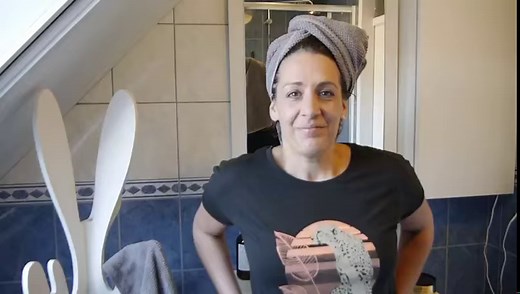 In dit filmpje laat ik zien hoe ik mijn haar föhn met een diffuser. Door de twisting curls In combinatie met de diffuser te gebruiken verandert mijn natuurlijke slag in een bos krullen. Een beetje van mezelf en een beetje van Fuente dus.😉 | Endless Hair