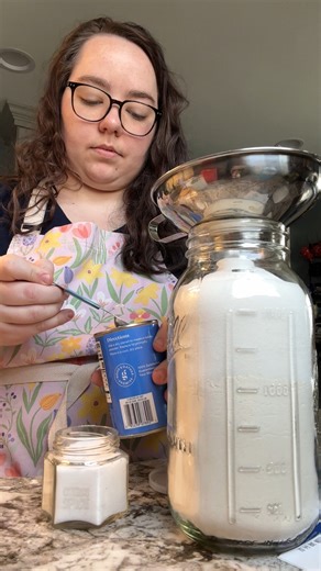 Cake Mix ✨ To make mix, add 4 1/2 cups flour, 4 1/2 tsp baking powder, 2 tsp salt and 3 cups white sugar. To make cake, add 1 cup milk, 3 eggs, 3/4 cups melted butter, 2 tsp vanilla and 3 1/2 cups dry mix. For chocolate cake, add 1/2 cup cocoa powder (and a tablespoon or two of milk if needed) Bake for 25-35 minutes at 350F until a fork comes out clean! This label & several others are in my shop 🫶🏻 #Eco #Ecofriendly #Homemade #HomemadeKitchen #HomemadeKitchenRestock #KitchenRestock #LowWaste #