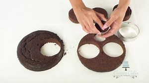 20K views · 254 reactions | Just another chocolatey treat for you this Easter with this Chocolate Easter Bunny Cake! | Creative Cakes by Sharon | Facebook