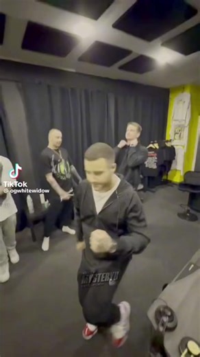 White_widow_fpg..<3_macias on TikTok