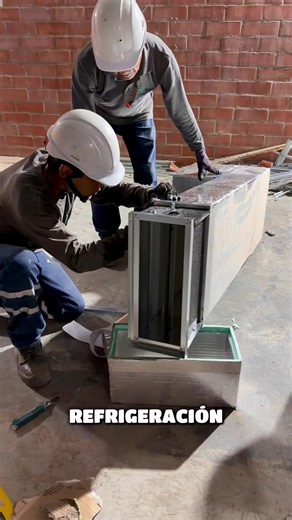 🔥Yo soy técnico en Refrigeración🔥 Para ser uno de los buenos debes: Ser apasionado por lo que haces y lo que hagas, lo debes hacer bien. Debes dar siempre lo mejor de ti cada día, porque esta profesión es muy agradecida y lo que aprendes hoy lo aplicas mañana y eso de seguro será $$$$$$$$ y más $$$$$$. Muchos dicen no se puede, pero siempre existe una manera, por eso NO DUDES EN CONTACTARME PARA DESPEJAR DUDAS, nuestra intension es aplicar lo poco o lo mucho que sabemos de la refrigeración sea