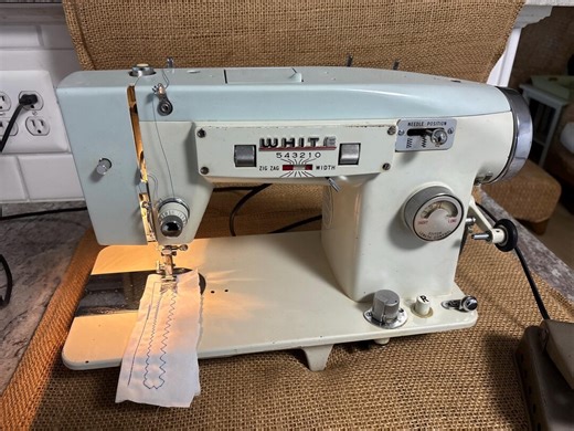 WHITE 568 Sewing Machine Very Rare- Made in Japan- Metal, Works Zig Zag! - Etsy