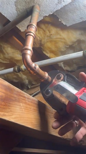 cutting out a leaking copper 90_fix_002 | Erin Bartels