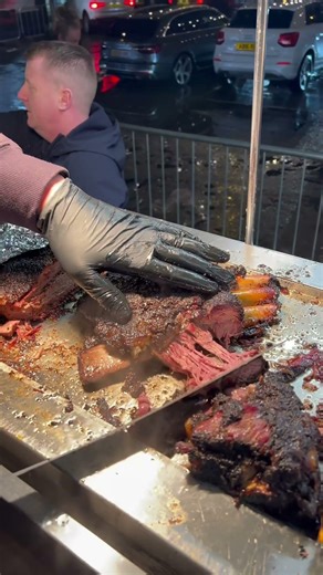 The best smoked ribs in the UK 🇬🇧 #bbqmeat #ukfoodies #ribs