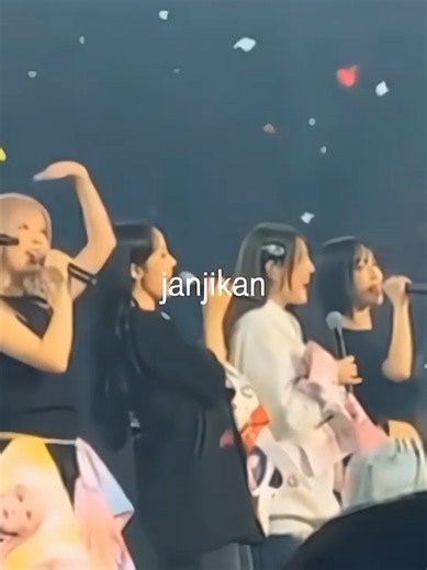IN ANOTHER LIFE tolong tetap jadi satu grup yang utuh dan awet, dan semoga di pertemukan dengan agensi yang mencintai kalian secara besar-besaran🥺🫶🏻 #gfriend #4u #fypage #masukberanda #fyp @GFRIEND 🥺🫶🏻