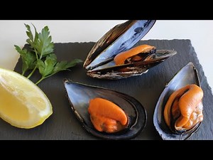Steamed mussels with lemon 🍋 and white wine 🍷 original recipe (easy and very fast)