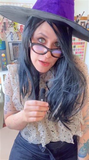 99K views · 12K reactions | Mi especial de Halloween casi no llega este año, me costó mucho decidir qué colores sacar de la lista pero pensando en cantidad de “bajas” e historia, elegí estos, cuál te parece más terrible? comparte! #color #colorimetria #diseño #arte #moda | Saloria | Facebook