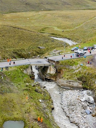 Instalación del Puente Bailey en Collota para Restablecer Tránsito