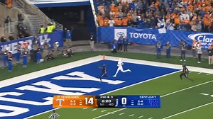 Kendrick Law takes the short pass for 71 yards down the sideline! Kentucky is on the board. 🎥: SEC Network | #BBN | KY Insider