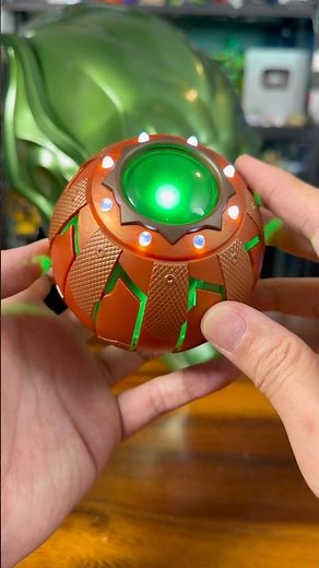 Marvel Legends Series Green Goblin Pumpkin Bomb & Helmet Unboxing #Hasbro