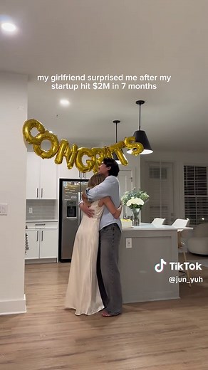 she’s seen everything… the 3AM mornings, the stress, the mistakes, the failures, and the relentless pursuit to make it happen. so so proud to say @Creator College has crossed $2M in 7 months. (will be breaking this down for my creators/entrepreneurs soon!) even prouder to say i’ve helped thousands of students change their lives by telling their story on social media. ❤️
