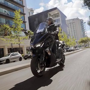 Built to stay ahead: Yamaha TMAX. | Yamaha Motor