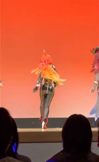 ※原神マーヴィカのコスプレで踊っています今回一番苦戦した曲です…こんな衣装とウィッグで踊ることになるとは思わなかった🔥最後カチーナちゃんに足タッチされて内心めちゃめちゃびびってました🤣#帰葛西夜の巡礼　#コスダン