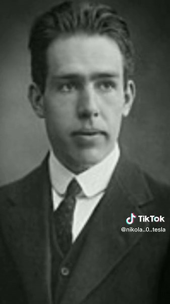 Bohr Model of an Atom: Comparing Different Atomic Models