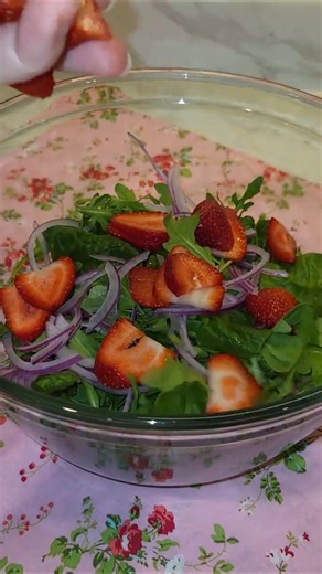Strawberry Arugula Salad