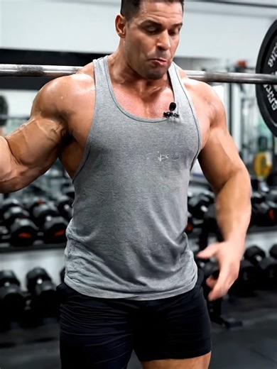 Dica pra não estourar o joelho no agachamento! #gym #fitness #maromba