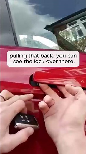 How To Gain Access To A 2019 Range Rover Evoque Using The Emergency Key Blade