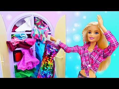 La poupée Barbie organise un vide-grenier pour ranger la maison