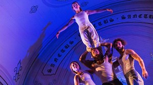 'Tabarnak', circo 'made in Quebec' en el Grec