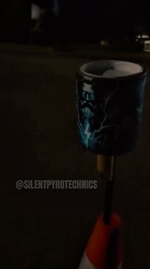 5” ZEUS DARK SALUTE LLORONA 😳⚡️ #insane #pyro #fireworks💥 (Via: @trvp.ismael) | Silentpyrotechnics