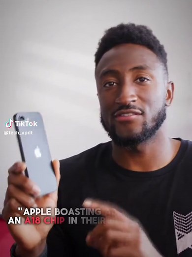 Samsung vs Apple in 2025: A Detailed Comparison