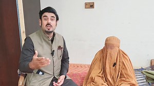 4.8M views · 59K reactions | ٹک ٹاک پر بیٹیوں کی ویڈیو وائرل ہونے سے پورا خاندان تکلیف میں ہے ۔بیٹیوں کے رشتے ختم ہو گئے ایک ماں کی فریاد۔ (کم عمر نوجوان یہ ویڈیو مت دیکھیں شکریہ ) | KP Updates | Facebook