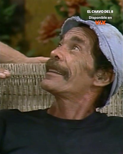 Don Ramón relaxes with El Chavo del 8 #donramón #elchavo