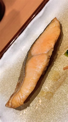 やよい軒のしゃけの塩焼き朝食 580円 Yayoiken’s Salted Salmon Breakfast meal 590yen