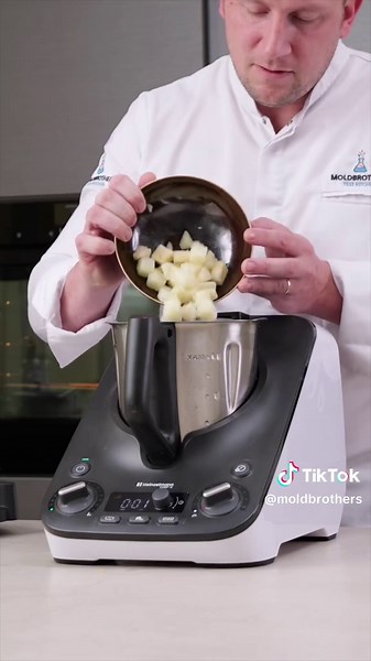 Razor Clam Culinary Art: Create Edible Shells